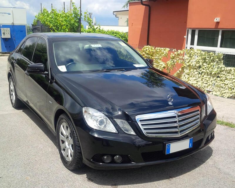 LaGuardia car service