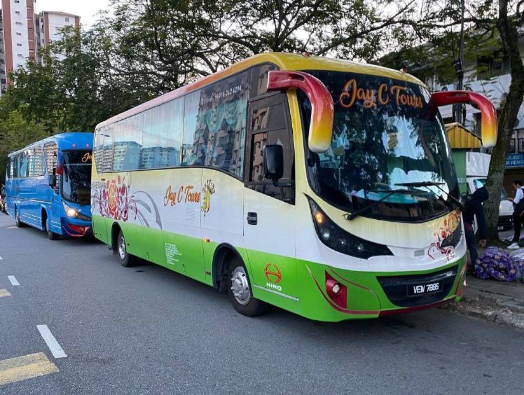 Cheap Tour Bus Rental