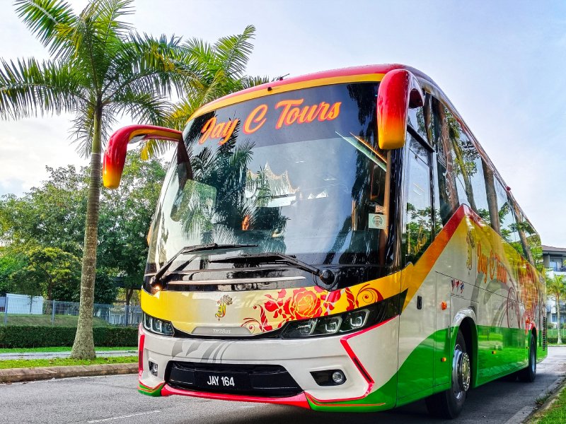 Sewa Van Dengan Driver