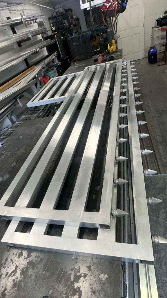 automatic gate installation crew